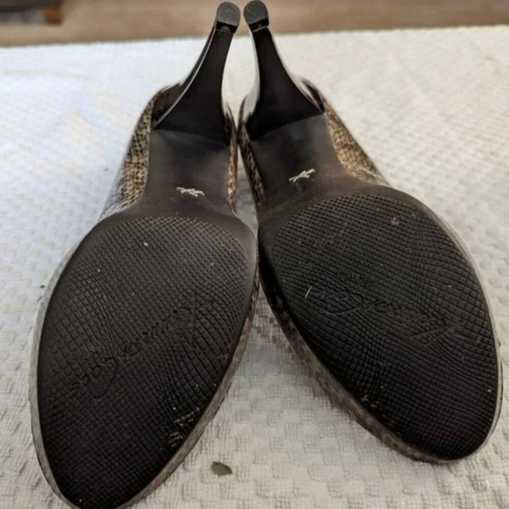 Kenneth Cole faux snake skin  peep toe leather heel  Size 8.5 - Picture 2 of 7